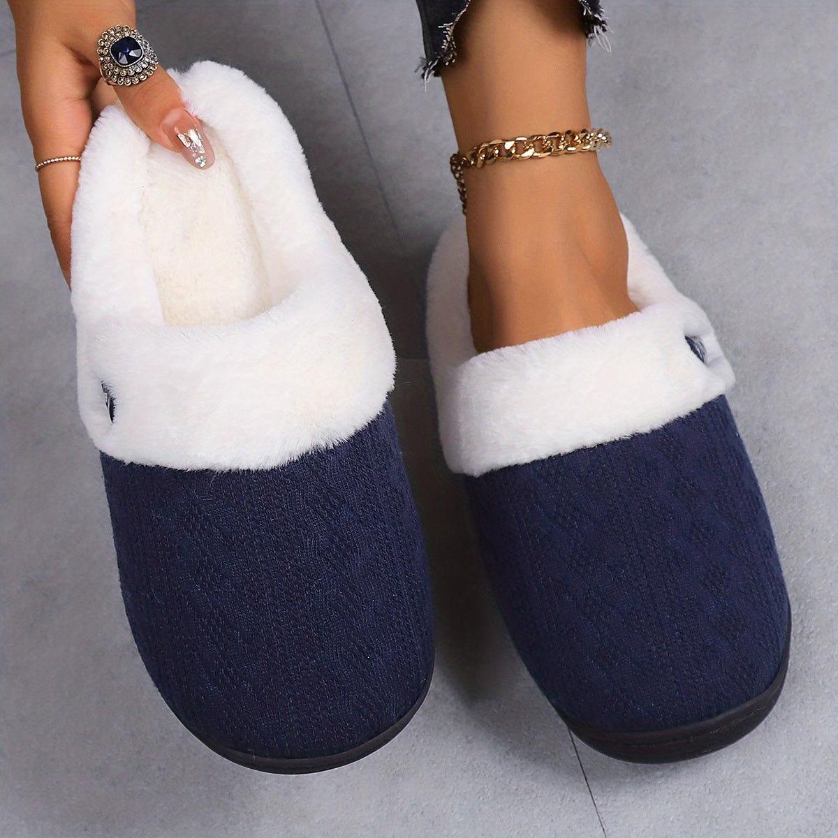 Fluffy Slippers Luxurious Plush Indoor Slides