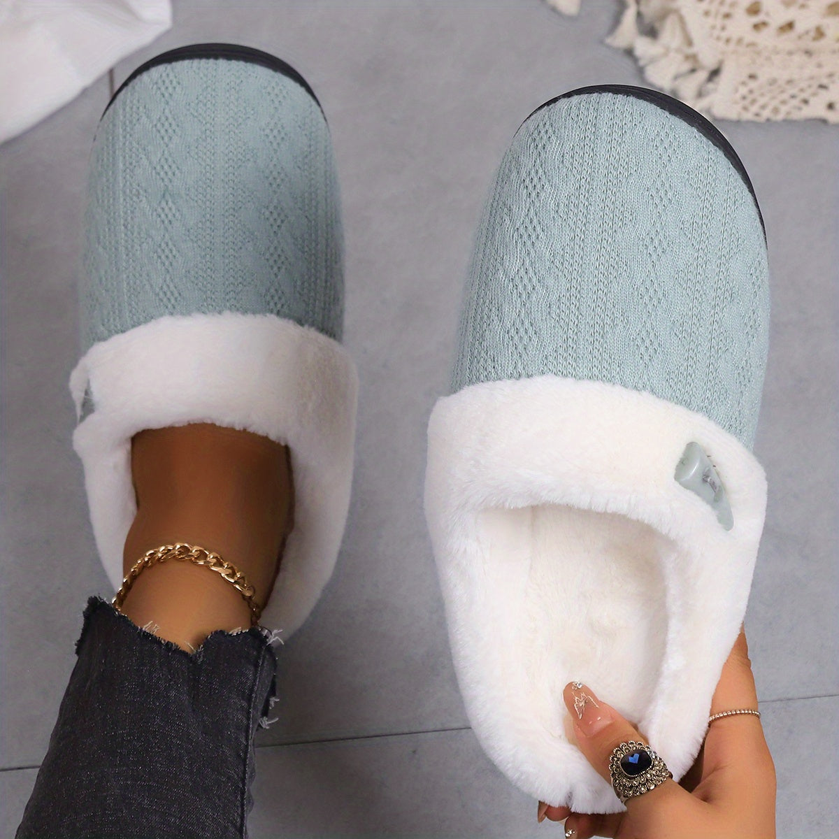 Fluffy Slippers Luxurious Plush Indoor Slides